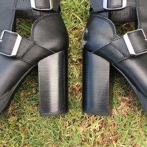 lavish buckle bootie steve madden